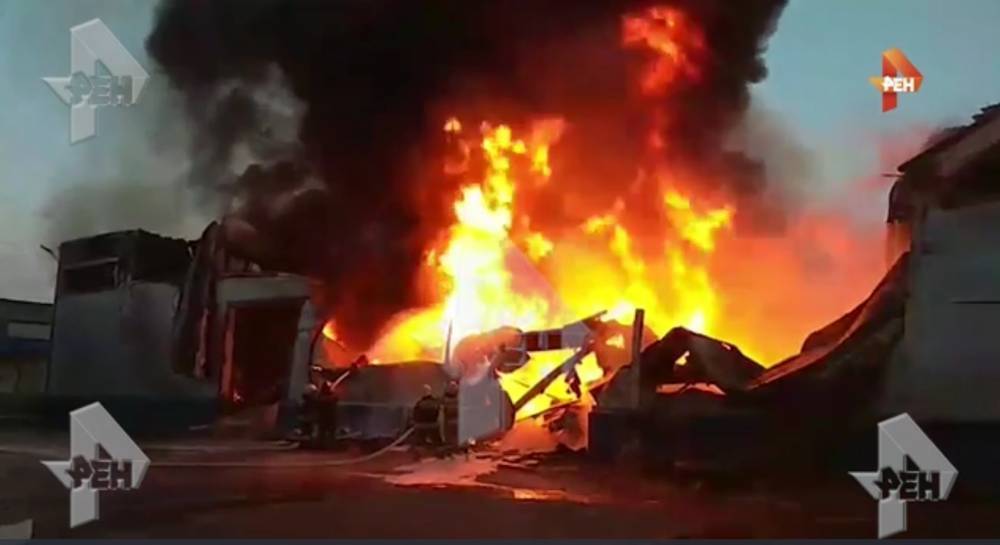 Превышения ПДК при пожаре на складе ГСМ в Красноярске не зафиксировано