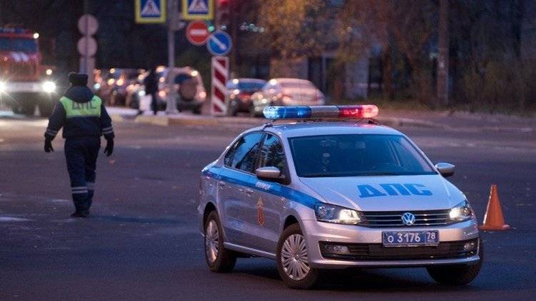 Массовая авария с участием полицейского автомобиля произошла в Москве