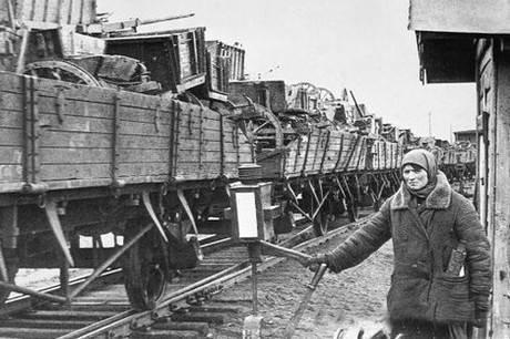 Что продавал СССР за рубеж во время Великой Отечественной войны | Русская семерка
