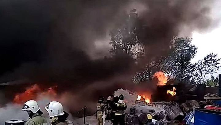 Крупный пожар в Уфе: горит территория научно-производственного предприятия