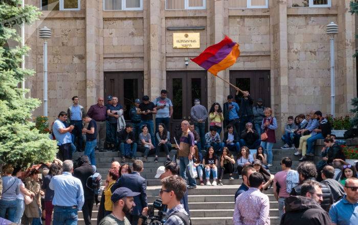 Политическая цена будет слишком высокой: первый омбудсмен Армении о переходном правосудии