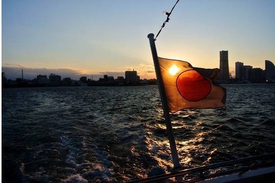 Напавший на сотрудника мэрии Южно-Сахалинска мужчина пытался уплыть в Японию на плоту