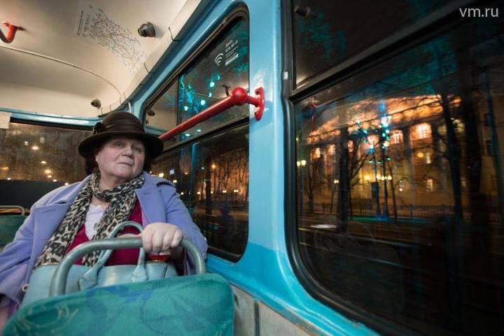 Пассажиропоток ночных автобусов и трамваев Москвы вырос на 13 процентов