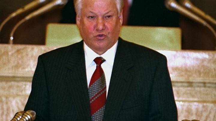 "Предатель, втоптавший Россию в грязь!" - у Коротченко припомнили Ельцину позорное прошлое