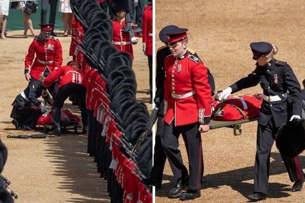 Два гвардейца королевской армии в Лондоне упали в обморок от жары
