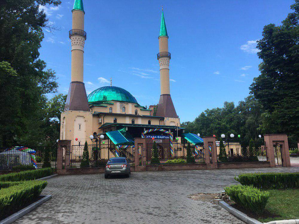 Обнародованы фото обстрелянной украинскими боевиками мечети в Донецке