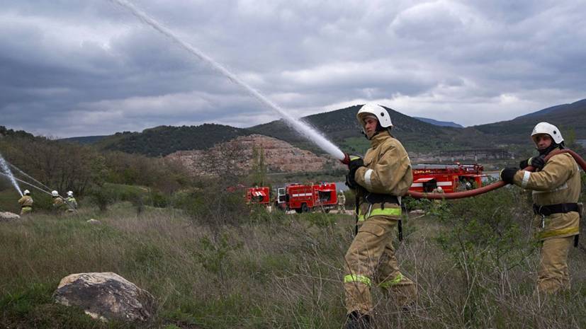 Спасатели заявили о сохранении высокой пожароопасности в Крыму