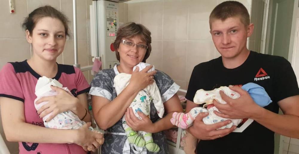 Тройню родила студентка колледжа в День защиты детей в Лисаковске (фото)