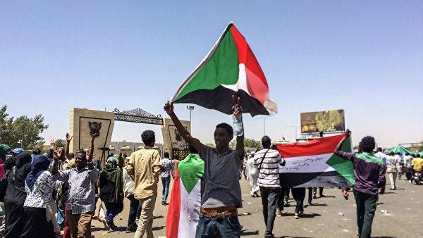 Как западные и арабские СМИ пытаются дестабилизировать ситуацию в Судане