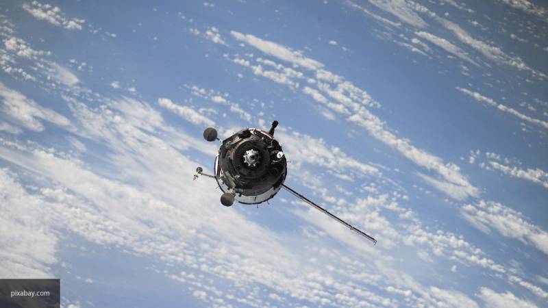 Проблемы с двигателем возникли у спутника "Ямал-601"