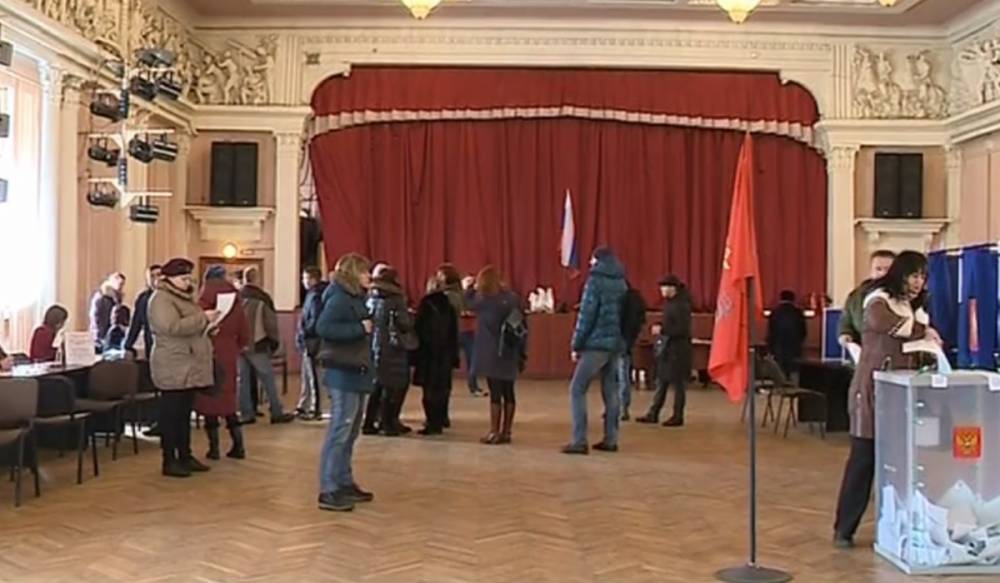 Горизбирком зарегистрировал 15 кандидатов в губернаторы Петербурга