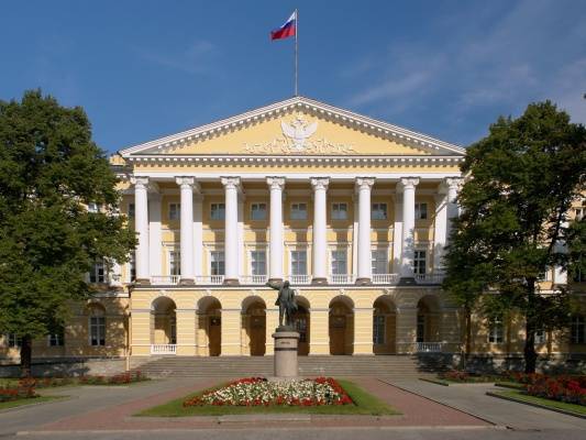 В Петербурге зарегистрировали 15 кандидатов в губернаторы