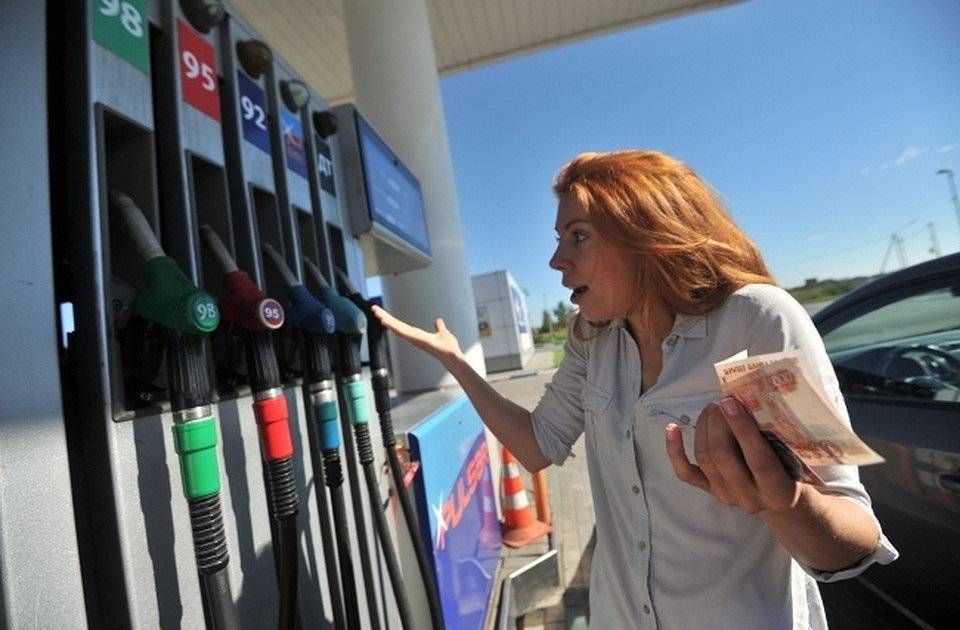 В Смоленске цены на бензин сорвались с цепи