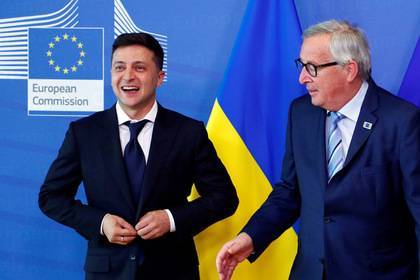 Зеленский и глава Еврокомиссии посмеялись над Порошенко