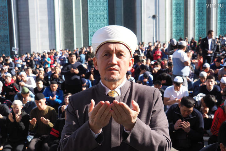 Глава Духовного управления мусульман поздравил россиян с Ураза-байрамом