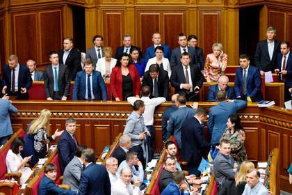 Суд Украины срочно рассмотрит дело о законности роспуска Рады