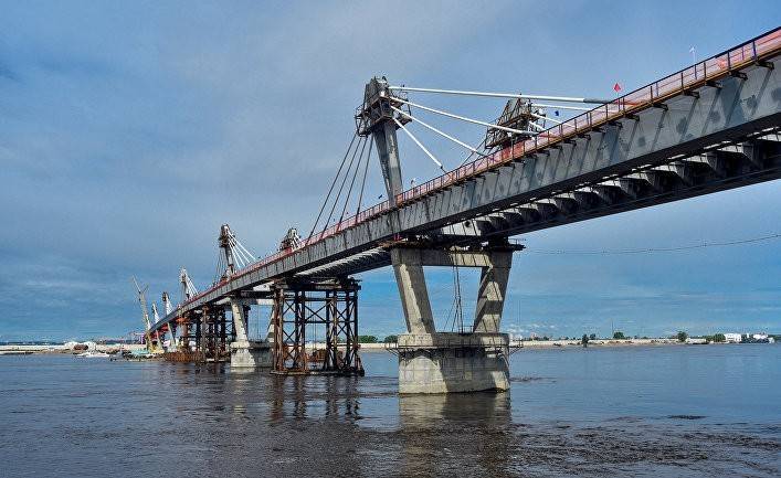 Синьхуа: Россия и Китай соединили мост Благовещенск-Хэйхэ