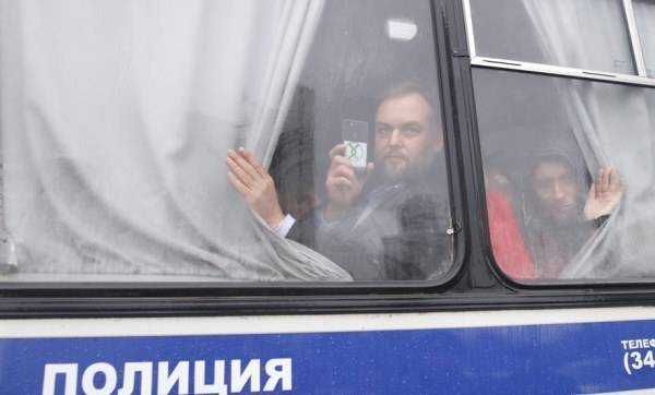 В Екатеринбурге задержали организатора пикета в защиту сквера