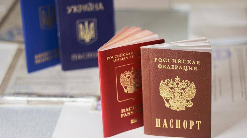 На Украине накажут жителей Донбасса за российские паспорта