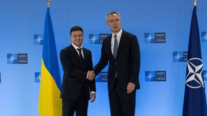 Зеленский предложил провести выездное заседание совета НАТО на Украине