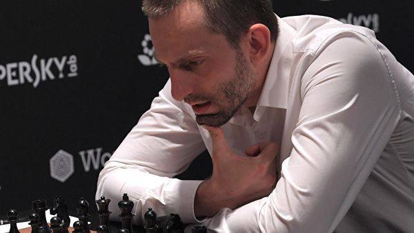 Грищук проиграл Ароняну в первом туре шахматного турнира в Ставангере