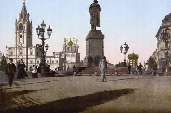 Первый Пушкинский праздник прошёл 139 лет назад