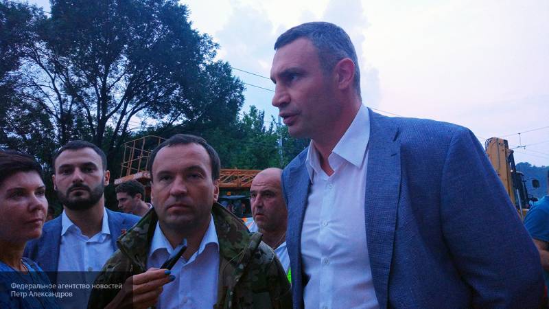Кличко предложил Саакашвили занять пост председателя партии "Удар"