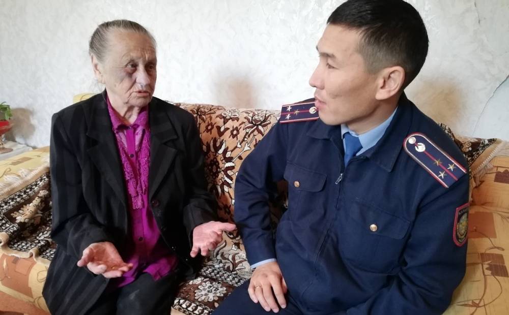 82-летнюю пенсионерку и ее сиделку избили и ограбили в Петропавловске