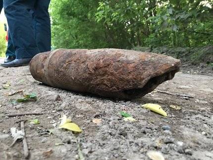 В Уфе посетители парка нашли снаряд