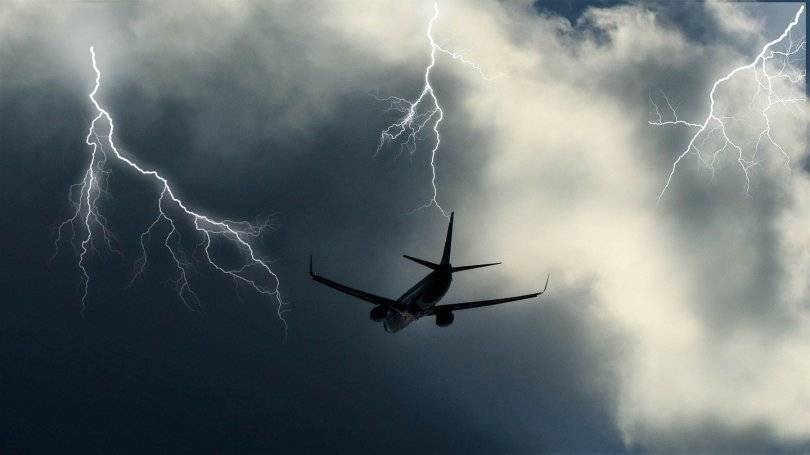 «Я думала, этот рейс не закончится»: пассажиры устроили скандал при экстренной посадке в Уфе.