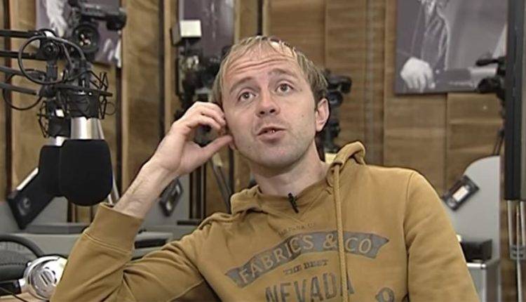 Украинского эксперта навсегда изгнали из ток-шоу за неприличный жест