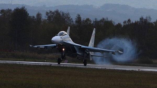 МИД РФ опроверг «небезопасный перехват» российским Су-35 американского самолета