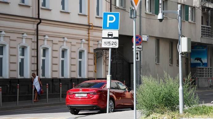 Парковки в Москве сделают бесплатными 12 июня