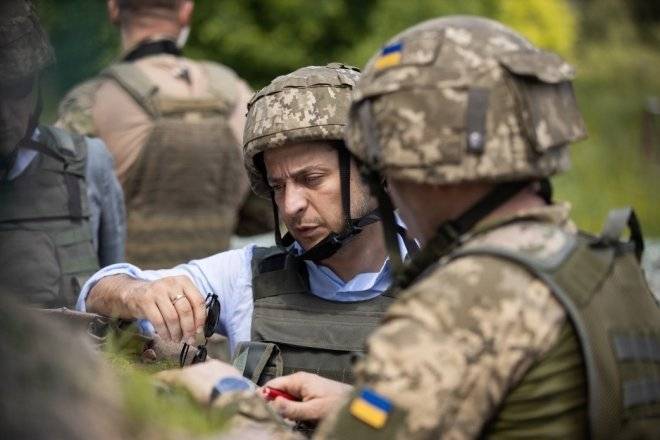 Зеленский отреагировал на обострение обстановки в Донбассе