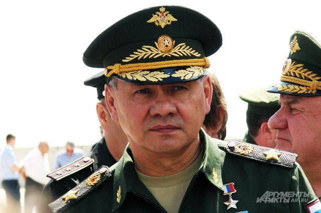 Шойгу назвал напряженной военно-политическую обстановку на границах СНГ