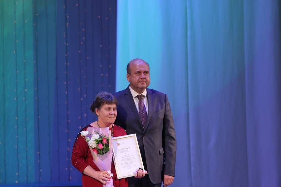 Глава социального комитета Рязанской областной думы поздравил соцработников с профессиональным праздником