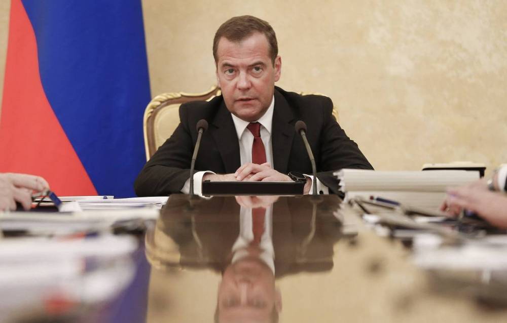 Медведев призвал Словакию подключиться к проектам "Северный поток - 2" и "Турецкий поток"