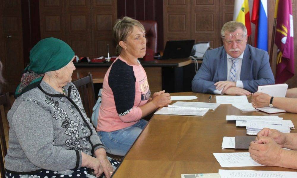 Глава администрации Скопинского района провёл приём граждан