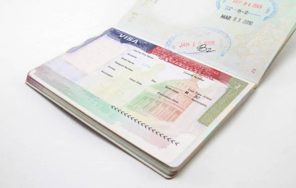 Ужесточение миграционных правил: нужна виза в США – покажите аккаунты в соцсетях