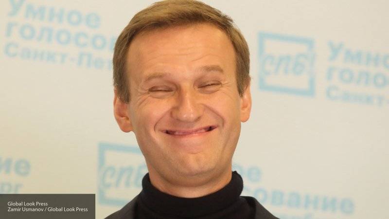 Навальный с друзьями из "ФБК" напились до зеленых чертей и стали хамить и бросаться едой