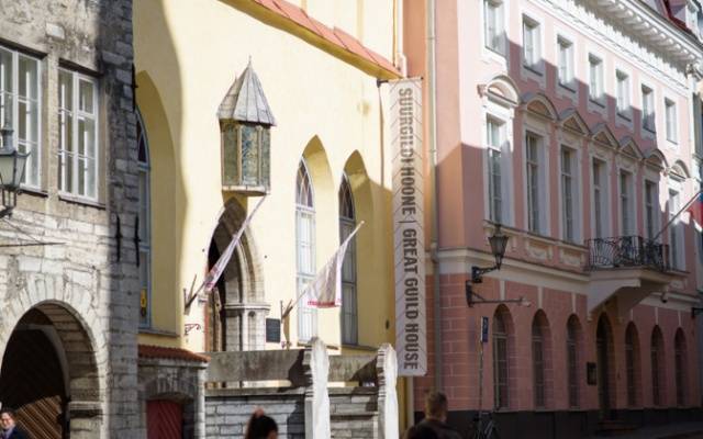 Таллиннская комиссия не поддержала переименование площади в честь Немцова
