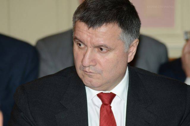 Аваков заявил, что не уйдет в отставку из-за убитого полицейскими мальчика