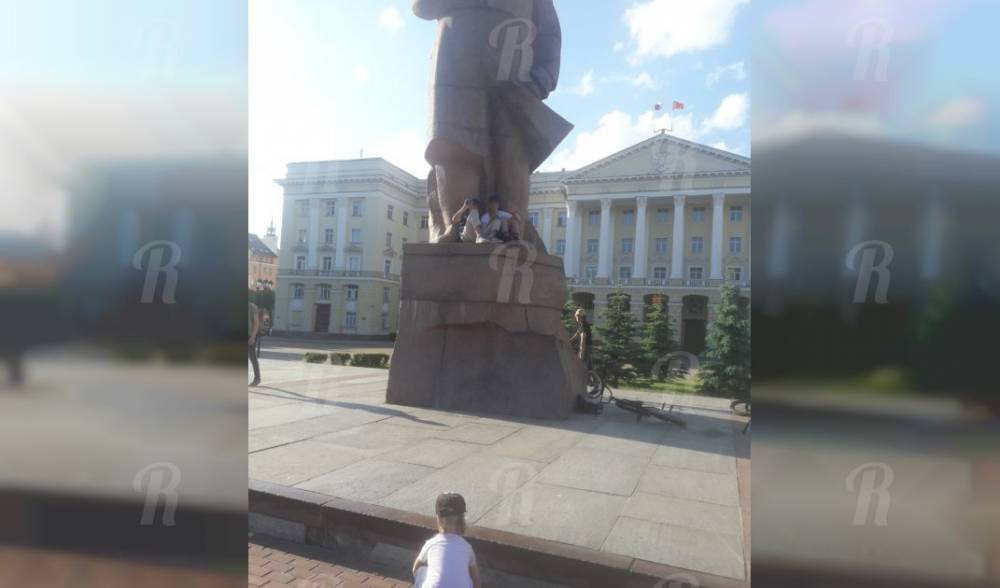 Смолянка осудила подростков, отдыхающих на Ленине