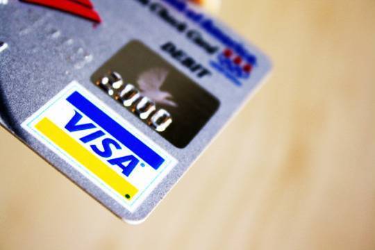 Visa обсуждает с банками международные переводы по номеру телефона