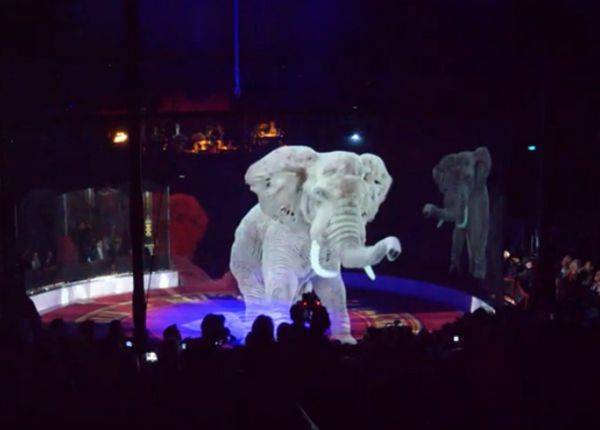 Немецкий цирк заменил животных голограммами. ВИДЕО