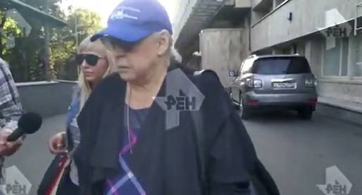 Видео: Федосеева-Шукшина вернулась в больницу к пострадавшему от "Крота" Алибасову