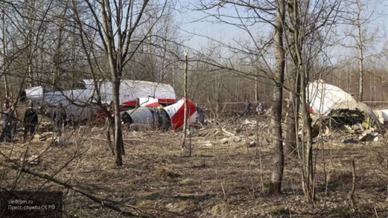 Польская делегация снова осмотрела фрагменты разбившегося самолета президента Качиньского