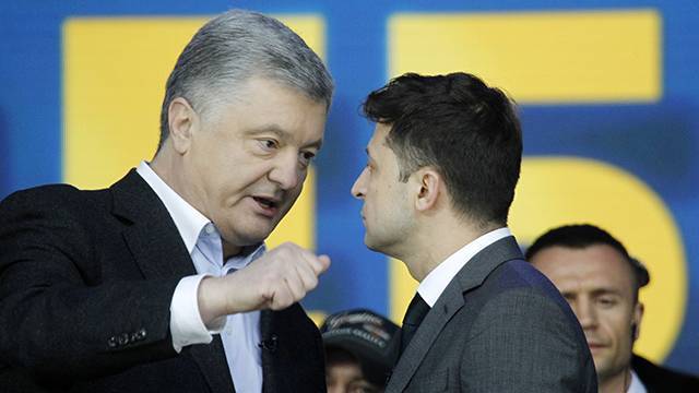 Администрация президента Украины обвинила МИД в работе на Порошенко