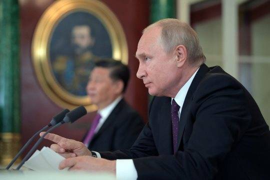 Главы России и КНР выступили за сохранение контроля над вооружениями