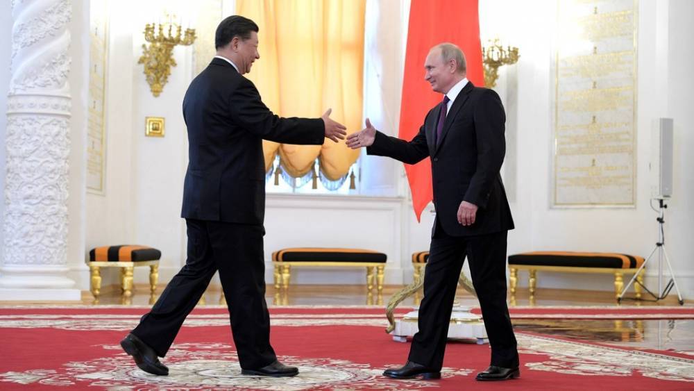 Путин и Си Цзиньпин приехали посмотреть панд на "Аурусе"
